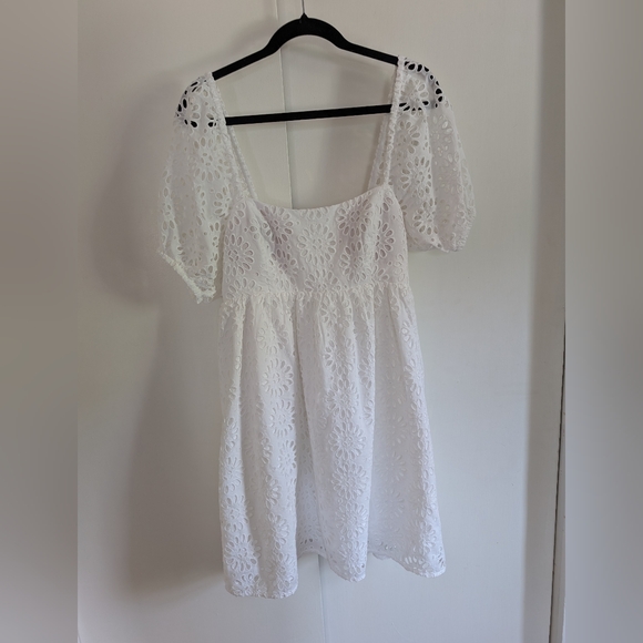 Lilly Pulitzer Kay Short Sleeve Eyelet Dress Size 6 - Picture 3 of 9